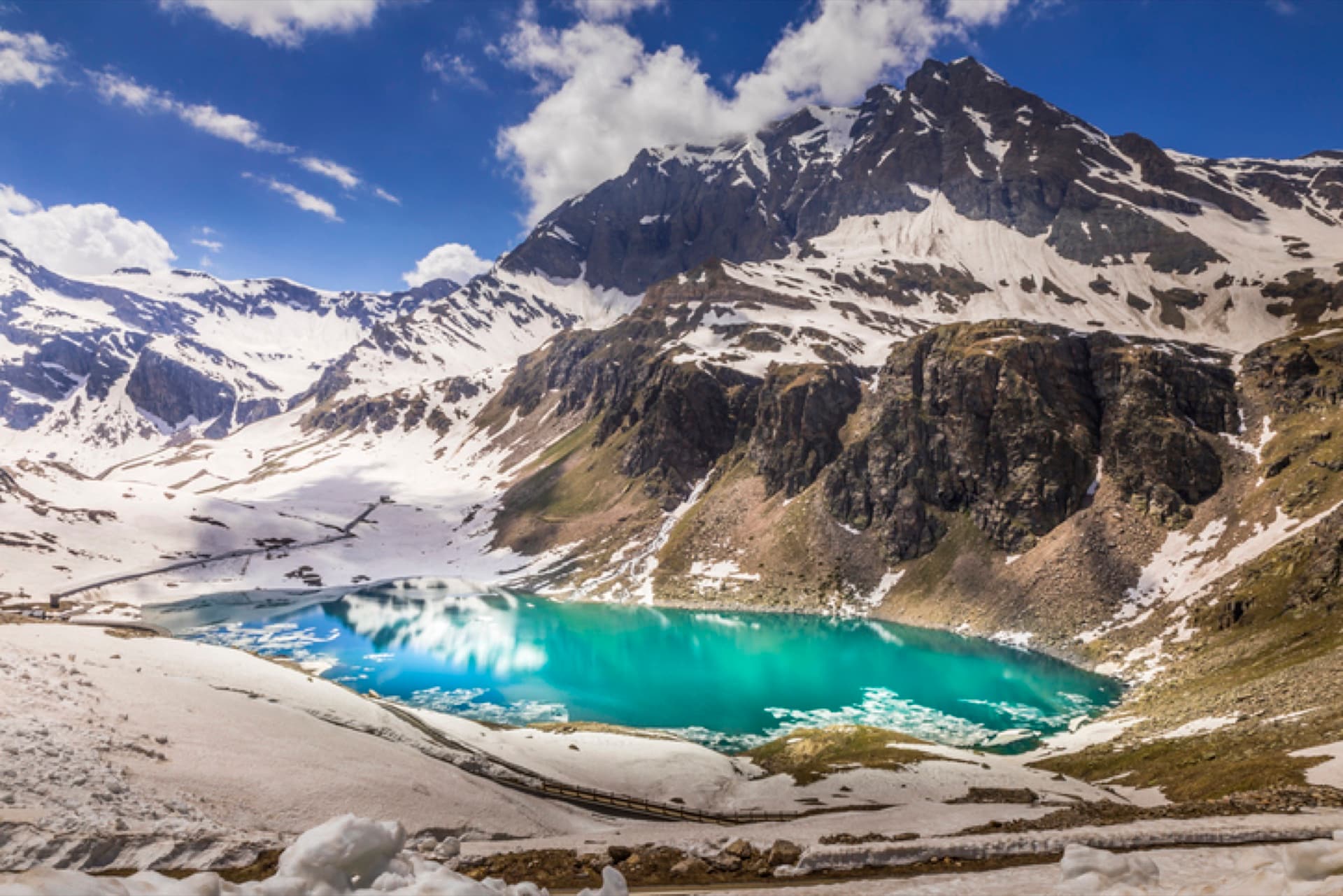On Gran Paradiso trails